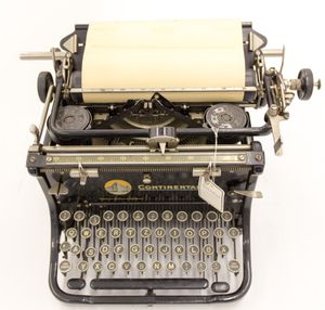 반더러의 Continental 타자기, 현재는 MEK에 소장