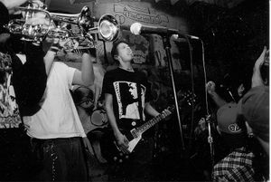 맷 베티넬리-올핀, 1997년 924 길먼 스트리트에서.