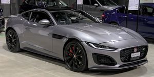 재규어 F-Type R 575 쿠페