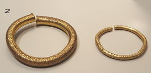 트렘블스타운의 금 팔찌, 기원전 800–700년경