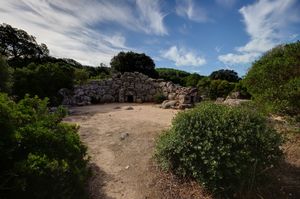 이스 콘치아스 거인의 무덤