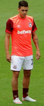 2015년 8월 웨스트햄 유나이티드에서 몸을 풀고 있는 란시니