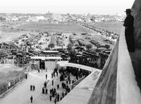 개장 당일 경기장 입구