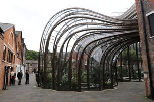 봄베이 사파이어 증류소의 유리 온실