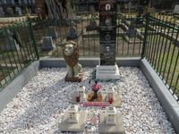 윌콕스의 묘 (2013년 호놀룰루 가톨릭 묘지)