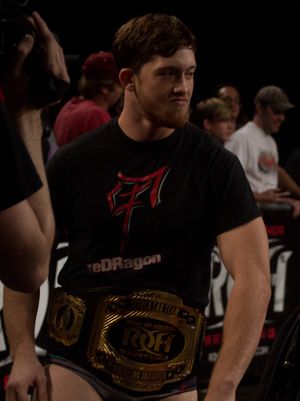 2013년 9월 ROH 월드 태그팀 챔피언으로서의 오라일리