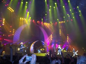 2006년 2월 스코틀랜드 글래스고에서 공연하는 더 다크니스