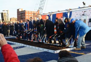 2018년 12월 18일 기공식에 참여한 구단 및 시 관계자들