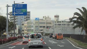 국도 제490호선과의 분기점, 야마구치현 우베시 마츠야마마치 1초메