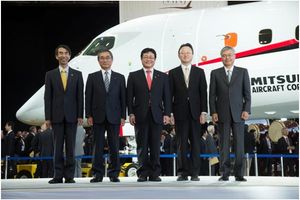 2014년 10월 18일 MRJ90의 롤아웃 행사