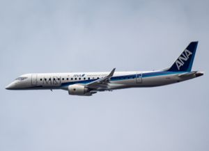 과거에 계획되었던 발사 고객인 전일본공수(All Nippon Airways)의 도색을 한 스페이스 제트의 세 번째 프로토타입 JA23MJ.