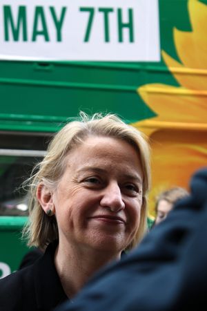 2015년 총선 기간에 케임브리지에서 선거 유세를 펼치고 있는 베넷