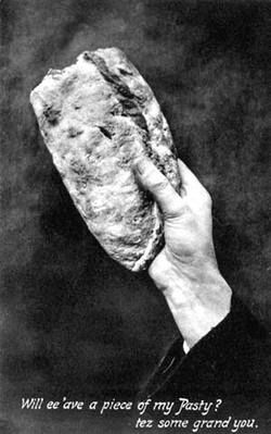 일부 먹은 파스티가 있는 콘월의 오래된 엽서