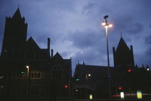 1990년대에 촬영된 대성당의 야경