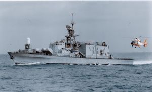 사르 4.5급 미사일 보트와 함께 운용되는 이스라엘 공군 HH-65