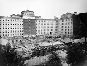 현재 EEOB인 건물의 건설 (날짜 미상)