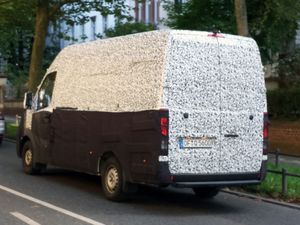 현대 쏠라티 테스트뮬 후측면