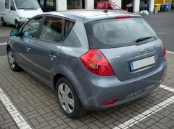 기아 씨드(전기형) 후측면