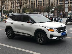 기아 KX3 정측면