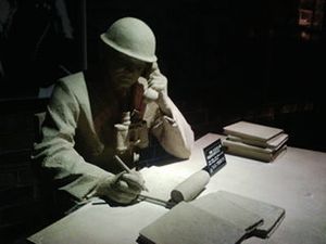 난징 대학살 기념관에 있는 욘 라베의 동상