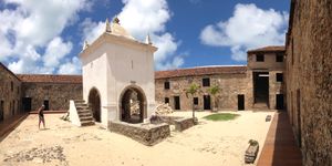 포르투갈 제국이 1598년에 건설한 바스티온 요새인 세 박사 요새