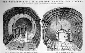 워털루 & 시티 철도의 터널 굴착 시 토사 제거