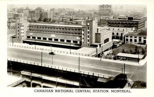 1943년경의 상트랄역 엽서.