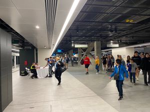 상트랄역의 REM 플랫폼