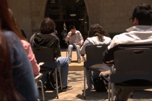 멕시코의 대학교에서 열린 낭독회 (2012년)