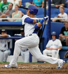 2013년 플로리다 주립 리그 올스타전에서 타격하는 바에스