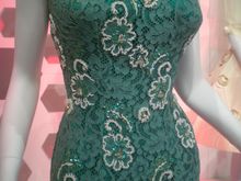 홍콩 영화 배우 린다 린다이(:zh:林黛)가 착용한 치파오.