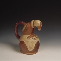 모체 문화는 도기로 세계적으로 유명하며, 사진은 서기 300년경의 안데스 콘도르이다.