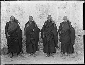 세라 사원의 역대 주지, 1920-1921