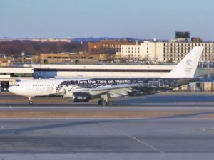 볼보 오션 레이스/턴 더 타이드 온 플라스틱 특별 도색의 하이 플라이 에어버스 A330-200