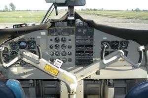 DHC-6-200의 조종석