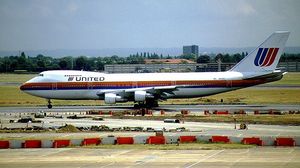 수리 후 N4724U로 재등록된 후 1993년 히드로에서 촬영된 동일 항공기.