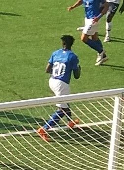 케안이 이탈리아 U-19 대표로 2018년 UEFA U-19 유럽 선수권 대회에서 뛰는 모습