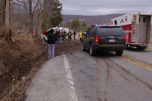 델라웨어 카운티에서 사고 현장에 출동한 뉴욕주 경찰 차량