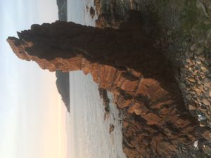 벳토 암석, 나쓰도마리 반도 서해안의 암맥