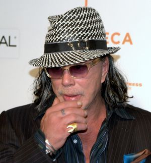 주연 미키 루크(2009년)