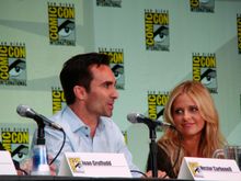 2011년 샌디에이고 코믹콘에서 카보넬과 세라 미셸 겔러