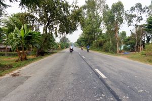 네팔의 NH01 (마헨드라 고속도로)(Inaruwa와 Katan 사이)