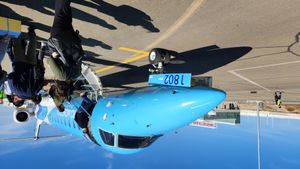 칭기스 칸 국제공항의 엠브라에르 ERJ 145