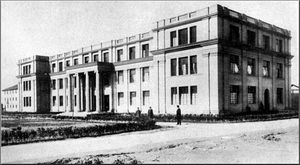 Qun Xian Tang in North Zhongshan Road Campus, built in 1929, meaning "a place where talents and scholars assemble".