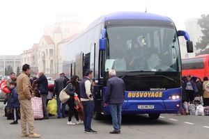 휴전 협정 이후 스테파나케르트로 돌아가는 아르메니아인