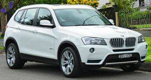 BMW X3(전기형) 정측면