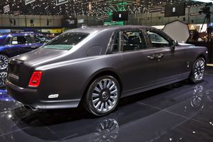 2018년 제네바 모터쇼에서 팬텀 VIII 후면 우측 모습