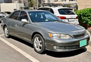 렉서스 ES 정측면