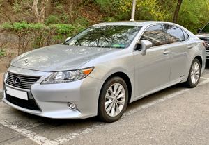 렉서스 ES(전기형) 정측면