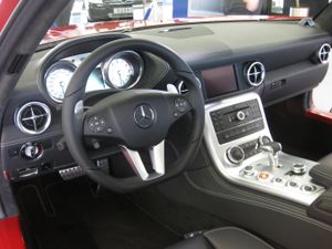 메르세데스-벤츠 SLS AMG(쿠페) 내부